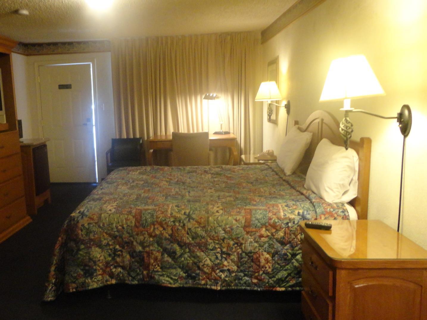 Garden Inn And Suites Silsbee Exterior photo