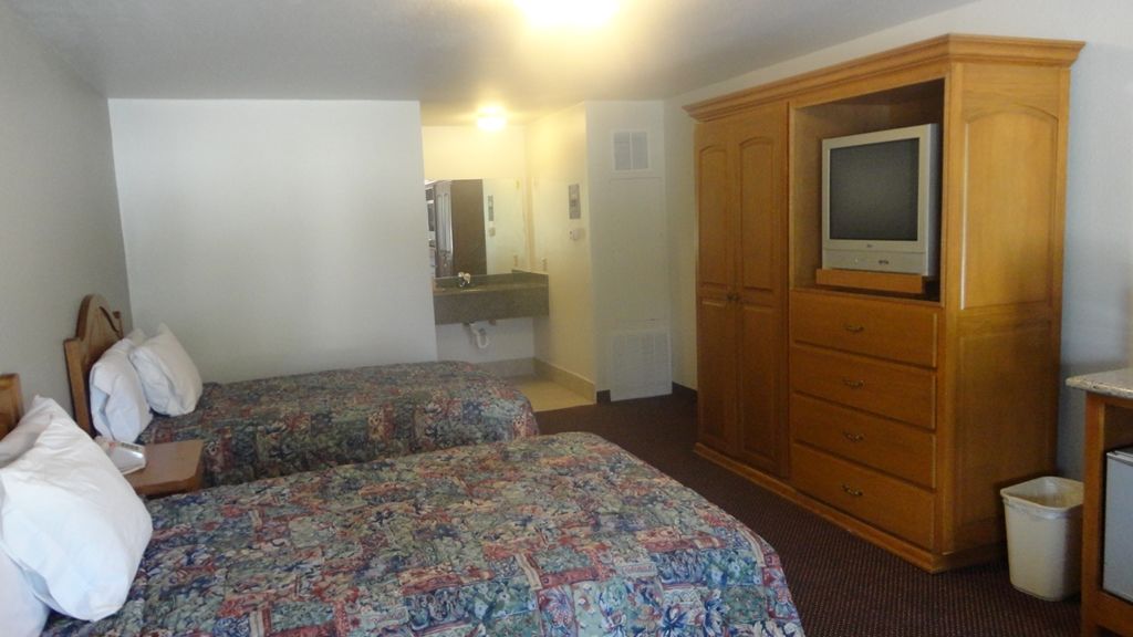 Garden Inn And Suites Silsbee Room photo